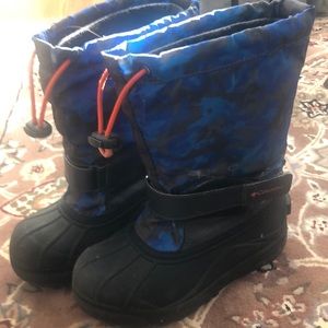 Columbia kids snow boots